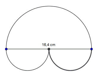Halvsirkel med diameter 16,4 cm. Midpunktet deler diameteren i to like deler. Hver del er diameter i en mindre halvsirkel som vender motsatt vei fra den originale halvsirkelen.